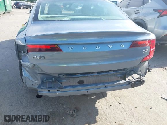 2018 Volvo S90 Momentum z VIN LVY982AK0JP007222, wystawiony jako IAAI lot #42024457 z przebiegiem 134 281 mil mil oraz . Historia ofert i sprzedaży dostępna na DreamBid. Obrazek 6.
