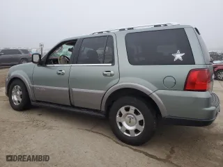 2005 Lincoln Navigator Luxury with VIN 5LMFU28535LJ11117, listed as a Copart auction lot 82929704 with 125,176 mi miles and Salvage Title. Bid and sale history available at carsss.com. Image 2.