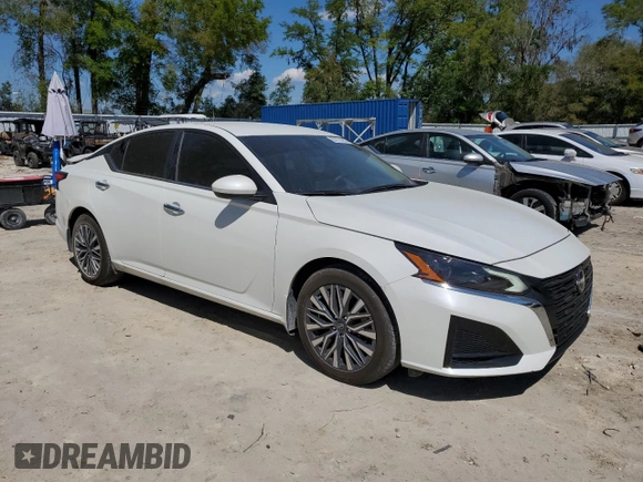 2023 Nissan Altima SV z VIN 1N4BL4DV6PN406736, wystawiony jako Copart lot #50531485 z przebiegiem 11 077 mil mil oraz Szkoda całkowita • Salvage title. Historia ofert i sprzedaży dostępna na DreamBid. Obrazek 4.