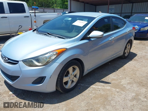 2011 Hyundai Elantra GLS z VIN KMHDH4AE0BU135563, wystawiony jako IAAI lot #42482810 z przebiegiem 158 110 mil mil oraz . Historia ofert i sprzedaży dostępna na DreamBid. Obrazek 2.