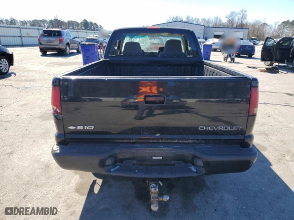 2002 Chevrolet S-10 LS with VIN 1GCCS19W828158031, listed as a Copart auction lot 45919795 with 236,240 mi miles and Salvage Title. Bid and sale history available at carsss.com. Image 6.