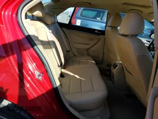 2008 Volkswagen Jetta Wolfsburg Edition z VIN 3VWRJ71K48M127241, wystawiony jako Copart lot #83201434 z przebiegiem 158 145 mil mil oraz Szkoda całkowita • Salvage title. Historia ofert i sprzedaży dostępna na DreamBid. Obrazek 10.