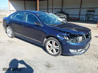 2014 Volkswagen Passat SEL Premium with VIN 1VWCS7A30EC015562, listed as a IAAI auction lot 41776008 with 138,679 mi miles. Bid and sale history available at carsss.com. Image 1.