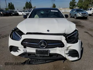 2021 Mercedes-Benz E 350 z VIN W1KZF8DB6MA919605, wystawiony jako Copart lot #57729745 z przebiegiem 19 142 mil mil oraz Szkoda całkowita • Salvage title. Historia ofert i sprzedaży dostępna na DreamBid. Obrazek 5.