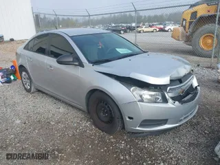 2014 Chevrolet Cruze LS with VIN 1G1PA5SH8E7464530, listed as a IAAI auction lot 41846557 with 122,490 mi miles. Bid and sale history available at carsss.com. Image 1.