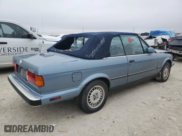 1989 BMW 3 Series z VIN WBABB2309K8862774, wystawiony jako Copart lot #44600775 z przebiegiem 88 683 mil mil oraz Czysty tytuł • Clean title. Historia ofert i sprzedaży dostępna na DreamBid. Obrazek 3.