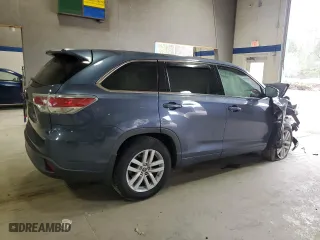 2016 Toyota Highlander LE with VIN 5TDBKRFH2GS267085, listed as a Copart auction lot 48746945 with 166,458 mi miles and Salvage Title. Bid and sale history available at carsss.com. Image 3.