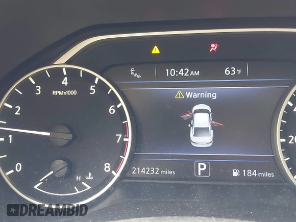 2016 Nissan Maxima SR with VIN 1N4AA6AP7GC398418, listed as a IAAI auction lot 42171994 with 214,232 mi miles and . Bid and sale history available at DreamBid. Image 15.