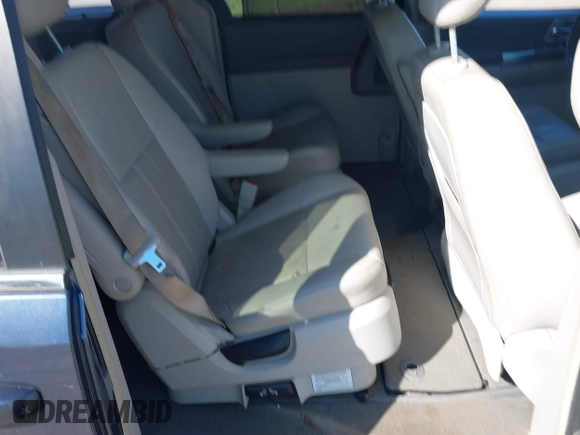 2008 Chrysler Town & Country Touring with VIN 2A8HR54P68R787835, listed as a IAAI auction lot 42057078 with Not Provided miles and . Bid and sale history available at carsss.com. Image 8.