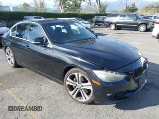 2015 BMW 3 Series 335i z VIN WBA3A9G55FNS66512, wystawiony jako IAAI lot #41147480 z przebiegiem 120 800 mil mil oraz . Historia ofert i sprzedaży dostępna na DreamBid. Obrazek 1.