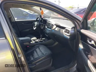 2016 Kia Sorento LX with VIN 5XYPGDA33GG136850, listed as a IAAI auction lot 42030317 with 120,798 mi miles and . Bid and sale history available at DreamBid. Image 5.