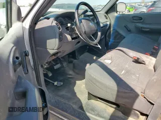 2003 Ford F-150 XL z VIN 1FTRF17263NB24929, wystawiony jako Copart lot #65346085 z przebiegiem 203 401 mil mil oraz Czysty tytuł • Clean title. Historia ofert i sprzedaży dostępna na DreamBid. Obrazek 8.