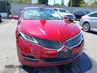 2016 Lincoln MKZ z VIN 3LN6L2G93GR612748, wystawiony jako IAAI lot #42262334 z przebiegiem 72 190 mil mil oraz . Historia ofert i sprzedaży dostępna na DreamBid. Obrazek 6.