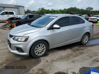 2020 Chevrolet Sonic LT with VIN 1G1JD5SB1L4108704, listed as a Copart auction lot 54554725 with 58,900 mi miles and Salvage title. Bid and sale history available at DreamBid. Image 1.