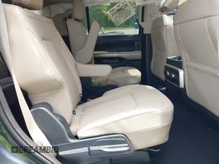 2024 Ford Expedition Limited с VIN 1FMJU2A88REA63948, выставлен на аукционе IAAI как лот 42208943 с пробегом Не указан миль и . История ставок и продаж доступна на DreamBid. Изображение 8.