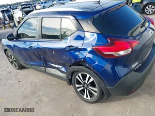 2019 Nissan Kicks SV with VIN 3N1CP5CUXKL482280, listed as a IAAI auction lot 41280784 with 78,377 mi miles. Bid and sale history available at carsss.com. Image 3.