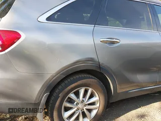 2017 Kia Sorento LX with VIN 5XYPG4A36HG279857, listed as a IAAI auction lot 42115007 with 112,592 mi miles. Bid and sale history available at carsss.com. Image 6.