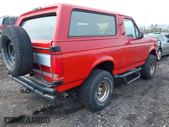 1995 Ford Bronco Custom with VIN 1FMEU15H3SLB26333, listed as a IAAI auction lot 41969398 with Not Provided miles and . Bid and sale history available at DreamBid. Image 4.