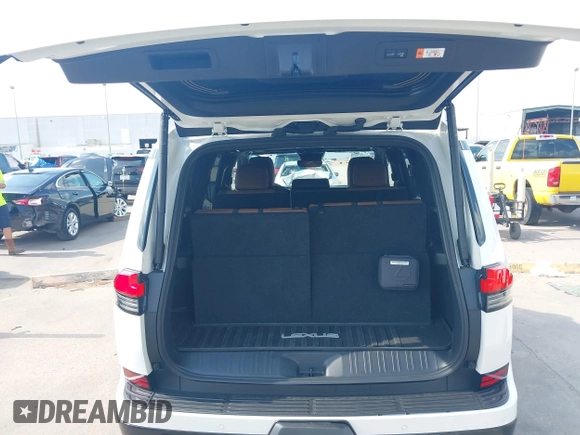 2024 Lexus GX 550 Luxury z VIN JTJVBCDX3R5013010, wystawiony jako IAAI lot #42298207 z przebiegiem 3 589 mil mil oraz . Historia ofert i sprzedaży dostępna na DreamBid. Obrazek 18.