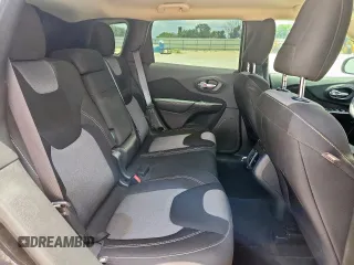 2016 Jeep Cherokee Sport z VIN 1C4PJLAS7GW273263, wystawiony jako Copart lot #62952895 z przebiegiem 98 786 mil mil oraz Szkoda całkowita • Salvage title. Historia ofert i sprzedaży dostępna na DreamBid. Obrazek 11.