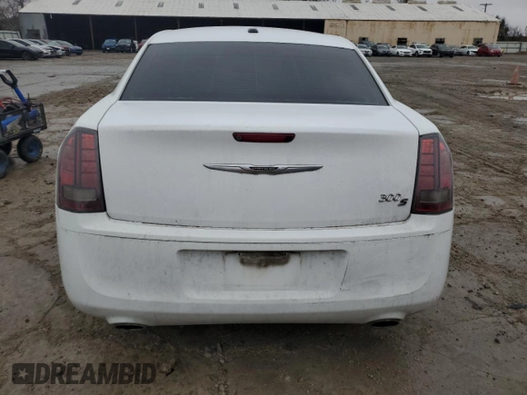 2014 Chrysler 300 with VIN 2C3CCABG0EH301699, listed as a Copart auction lot 43661855 with 183,371 mi miles and Salvage Title. Bid and sale history available at carsss.com. Image 6.