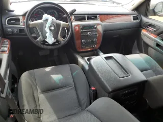 2013 Chevrolet Suburban LS z VIN 1GNSCHE00DR221307, wystawiony jako Copart lot #54684925 z przebiegiem 203 169 mil mil oraz Szkoda całkowita • Salvage title. Historia ofert i sprzedaży dostępna na DreamBid. Obrazek 8.