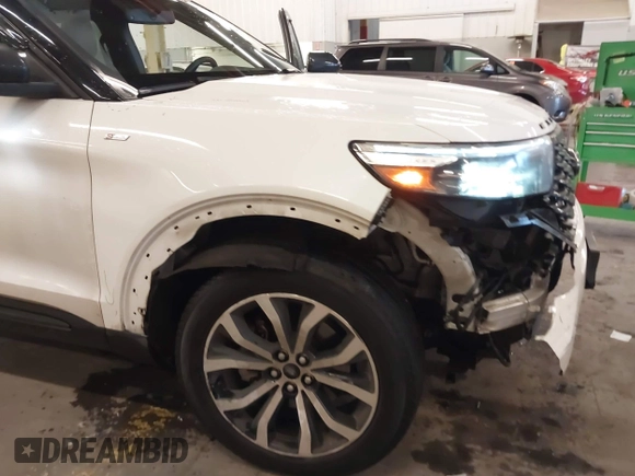 2022 Ford Explorer ST-Line with VIN 1FMSK8KHXNGB57162, listed as a IAAI auction lot 41491271 with 57,712 mi miles. Bid and sale history available at carsss.com. Image 21.
