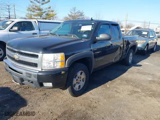 2010 Chevrolet Silverado 1500 LT with VIN 1GCSKSE33AZ281726, listed as a IAAI auction lot 41737456 with 270,711 mi miles. Bid and sale history available at carsss.com. Image 18.