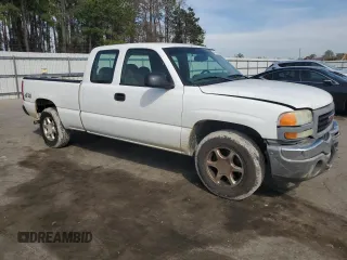 2006 GMC Sierra 1500 SLT z VIN 1GTEK19B36Z197048, wystawiony jako Copart lot #49546565 z przebiegiem 220 828 mil mil oraz Szkoda całkowita • Salvage title. Historia ofert i sprzedaży dostępna na DreamBid. Obrazek 4.