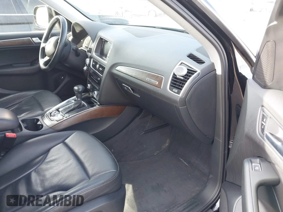 2015 Audi Q5 Premium with VIN WA1CFAFP1FA030479, listed as a IAAI auction lot 40957493 with 103,805 mi miles. Bid and sale history available at carsss.com. Image 5.