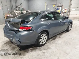 2011 Mazda Mazda6 i Sport with VIN 1YVHZ8BH8B5M04660, listed as a IAAI auction lot 41197819 with 195,178 mi miles. Bid and sale history available at carsss.com. Image 4.