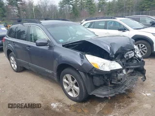 2014 Subaru Outback 2.5i Premium with VIN 4S4BRBDC4E3207670, listed as a IAAI auction lot 42124482 with 71,777 mi miles. Bid and sale history available at carsss.com. Image 1.
