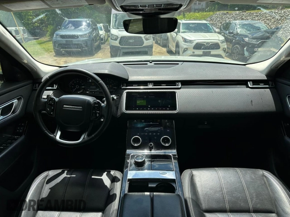 2019 Land Rover Range Rover Velar S with VIN SALYB2EXXKA217754, listed as a Copart auction lot 58660235 with 57,394 mi miles and Clean title. Bid and sale history available at DreamBid. Image 9.