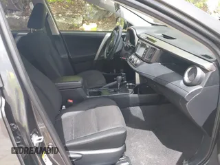 2018 Toyota RAV4 LE z VIN JTMBFREV9JJ742196, wystawiony jako IAAI lot #42242296 z przebiegiem 97 479 mil mil oraz . Historia ofert i sprzedaży dostępna na DreamBid. Obrazek 5.