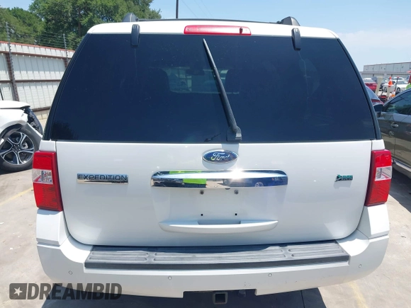2013 Ford Expedition Limited with VIN 1FMJU1K58DEF28977, listed as a IAAI auction lot 42303493 with 61,952 mi miles and . Bid and sale history available at DreamBid. Image 17.