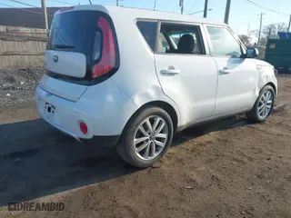 2018 Kia Soul + with VIN KNDJP3A52J7901598, listed as a IAAI auction lot 41875303 with 58,806 mi miles. Bid and sale history available at carsss.com. Image 4.