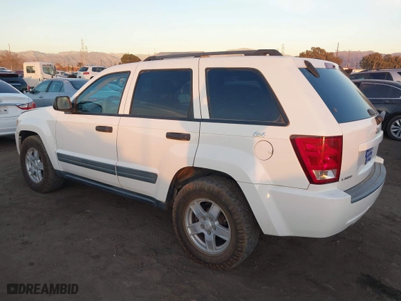 2006 Jeep Grand Cherokee Laredo with VIN 1J8GS48K16C348315, listed as a IAAI auction lot 41062772 with 239,662 mi miles. Bid and sale history available at carsss.com. Image 3.