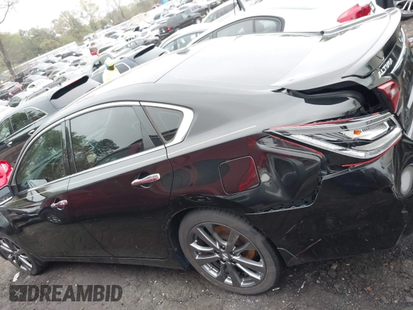 2018 Nissan Altima SV with VIN 1N4AL3AP5JC473990, listed as a IAAI auction lot 41922959 with 88,532 mi miles and . Bid and sale history available at carsss.com. Image 14.