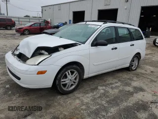 2000 Ford Focus SE with VIN 1FAFP3634YW278181, listed as a Copart auction lot 89372555 with 160,885 mi miles and Salvage Title. Bid and sale history available at carsss.com. Image 1.