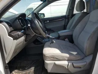 2011 Kia Sorento LX with VIN 5XYKTCA15BG027989, listed as a Copart auction lot 54152835 with 232,372 mi miles and Clean Title. Bid and sale history available at DreamBid. Image 7.