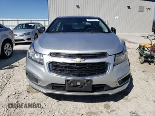 2015 Chevrolet Cruze LS z VIN 1G1PA5SH3F7217319, wystawiony jako Copart lot #48901504 z przebiegiem 133 266 mil mil oraz Szkoda całkowita • Salvage title. Historia ofert i sprzedaży dostępna na DreamBid. Obrazek 5.