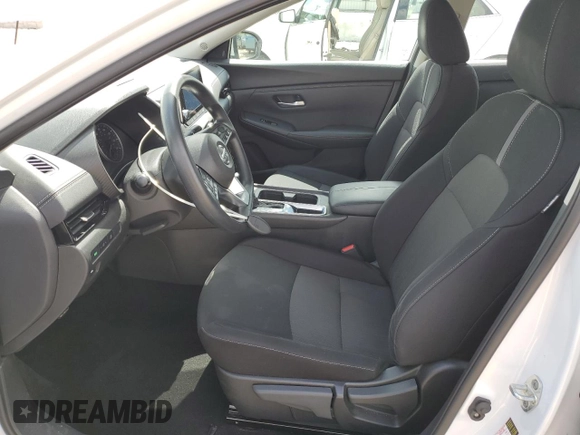 2023 Nissan Sentra SV z VIN 3N1AB8CV0PY270059, wystawiony jako Copart lot #55515235 z przebiegiem 10 657 mil mil oraz Szkoda całkowita • Salvage title. Historia ofert i sprzedaży dostępna na DreamBid. Obrazek 7.
