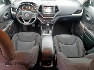 2017 Jeep Cherokee Latitude with VIN 1C4PJLCB1HW650961, listed as a Copart auction lot 54861855 with 117,799 mi miles and Salvage Title. Bid and sale history available at carsss.com. Image 8.