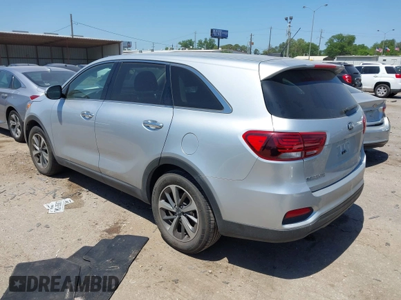 2020 Kia Sorento S z VIN 5XYPG4A58LG669899, wystawiony jako IAAI lot #42006231 z przebiegiem 58 268 mil mil oraz . Historia ofert i sprzedaży dostępna na DreamBid. Obrazek 3.