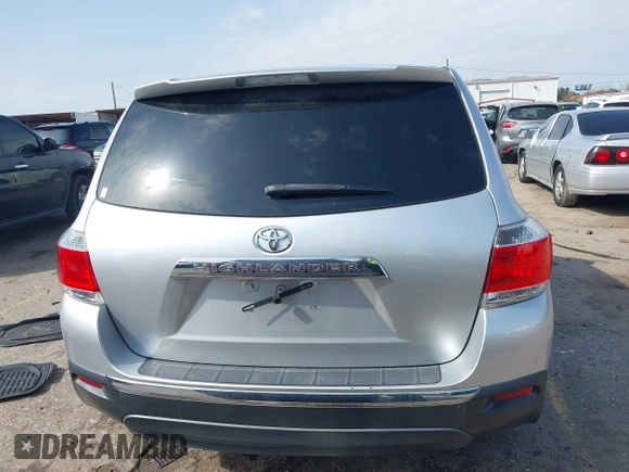 2013 Toyota Highlander with VIN 5TDZA3EH4DS045790, listed as a IAAI auction lot 41576845 with 216,668 mi miles and . Bid and sale history available at DreamBid. Image 17.