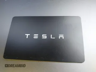 2022 Tesla Model Y Performance z VIN 7SAYGDEF0NF518740, wystawiony jako IAAI lot #41785358 z przebiegiem 50 692 mil mil oraz . Historia ofert i sprzedaży dostępna na DreamBid. Obrazek 11.