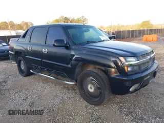 2003 Chevrolet Avalanche with VIN 3GNEC13TX3G169166, listed as a IAAI auction lot 41789590 with 349,989 mi miles. Bid and sale history available at carsss.com. Image 1.