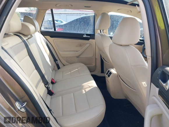 2013 Volkswagen Jetta TDI w/Sunroof & Nav with VIN 3VWPL7AJ5DM611552, listed as a IAAI auction lot 42446922 with 111,339 mi miles and . Bid and sale history available at DreamBid. Image 8.