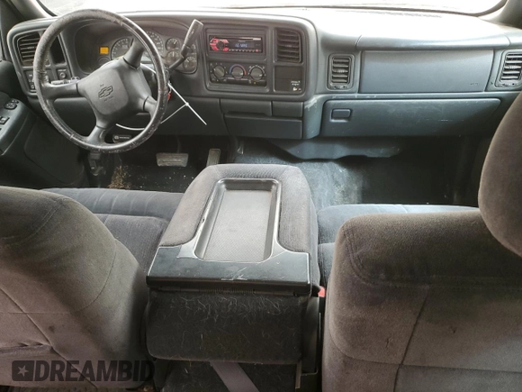 2001 Chevrolet Silverado 1500 LS with VIN 2GCEC19T411110961, listed as a Copart auction lot 49199325 with 212,257 mi miles and Salvage Title. Bid and sale history available at DreamBid. Image 8.