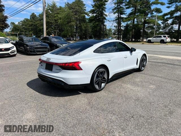 2023 Audi RS e-tron GT z VIN WAUBHBFW7P7901163, wystawiony jako Copart lot #78806134 z przebiegiem 878 mil mil oraz Tytuł czysty. Historia ofert i sprzedaży dostępna na DreamBid. Obrazek 4.